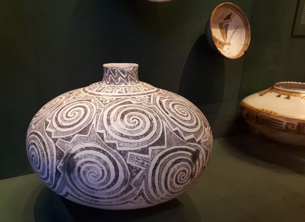 Anasazi 12th-13th century olla (jar), from Arizona